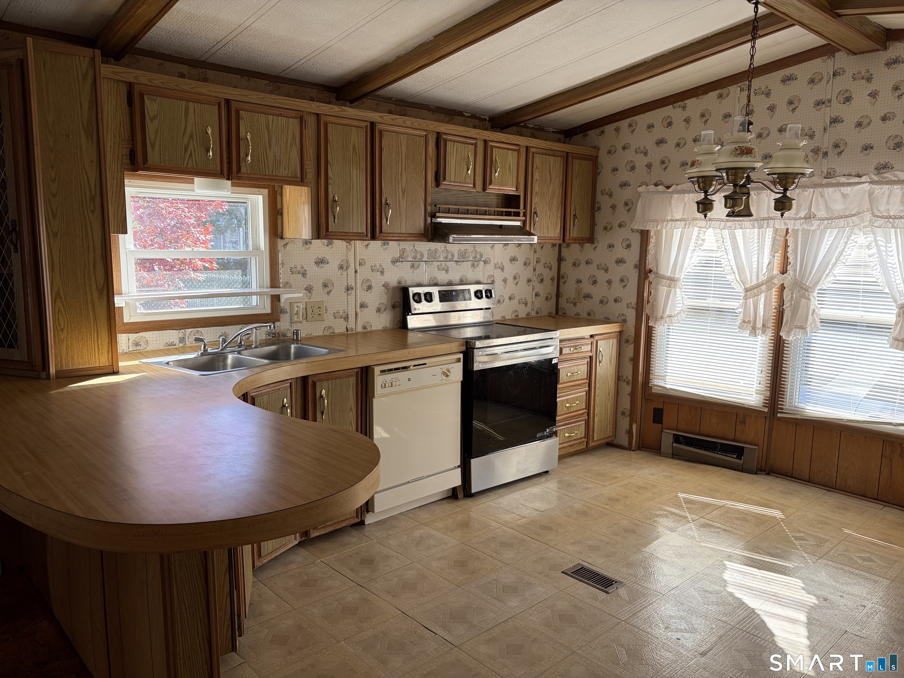 40 Matthews Street Bristol CT 06010