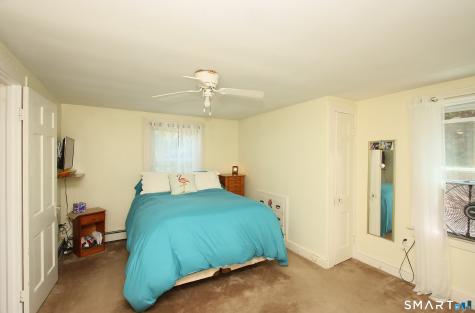 12 Edgewood Avenue Ansonia CT 06401