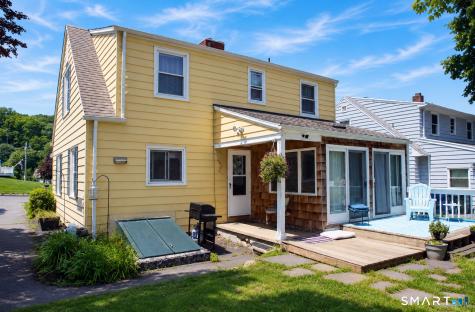 12 Edgewood Avenue Ansonia CT 06401