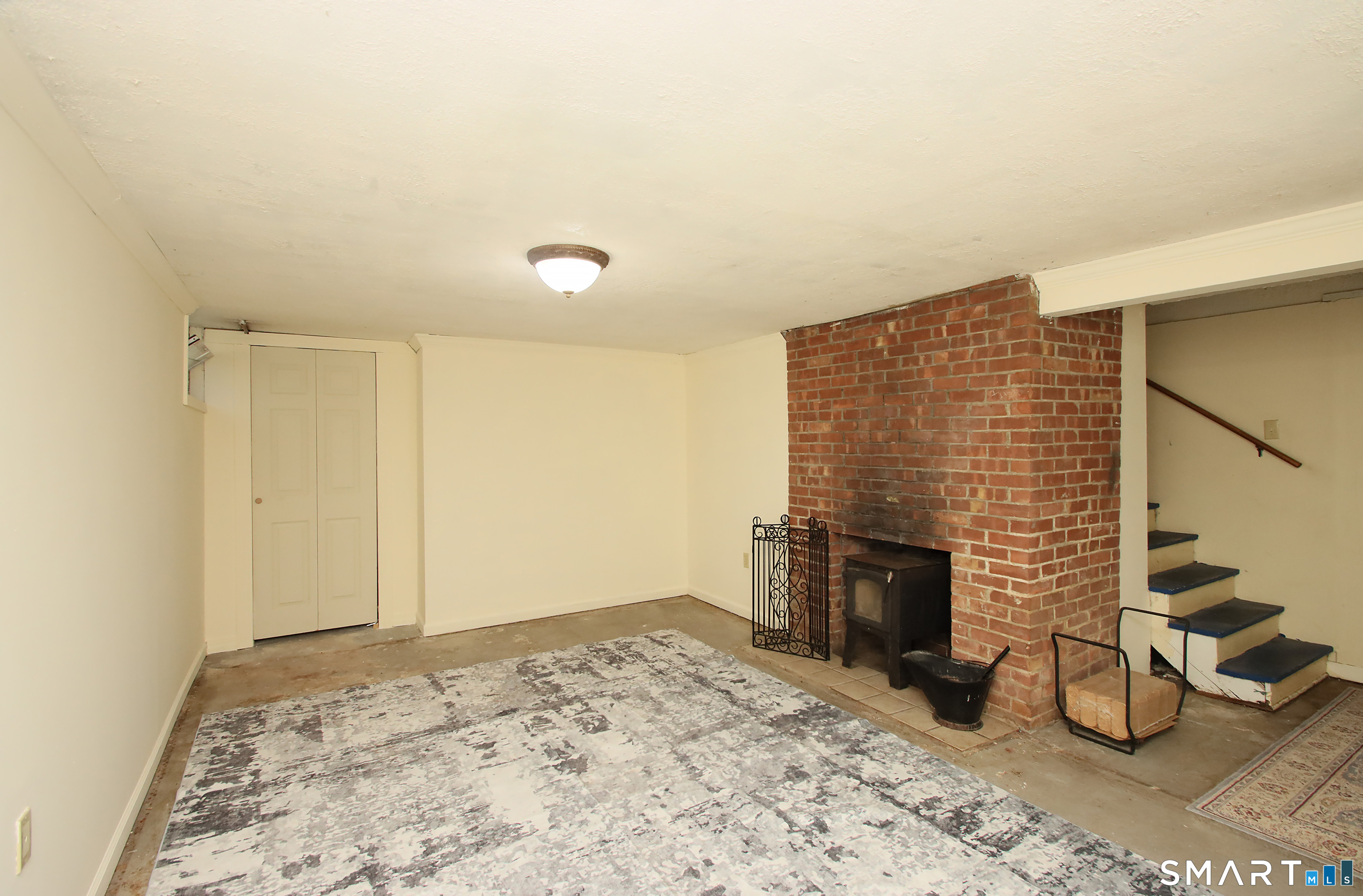 12 Edgewood Avenue Ansonia CT 06401