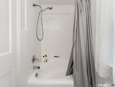 15 Ezra Road Danbury CT 06811