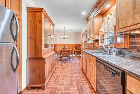 2 Old Grays Bridge Road Brookfield CT 06804