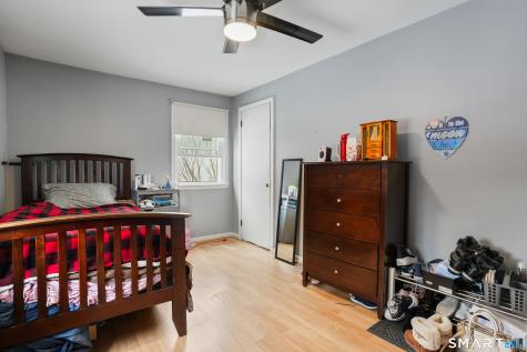 25 Sheffield Lane Bristol CT 06010