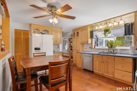 25 Sheffield Lane Bristol CT 06010