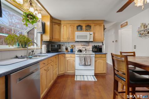 25 Sheffield Lane Bristol CT 06010