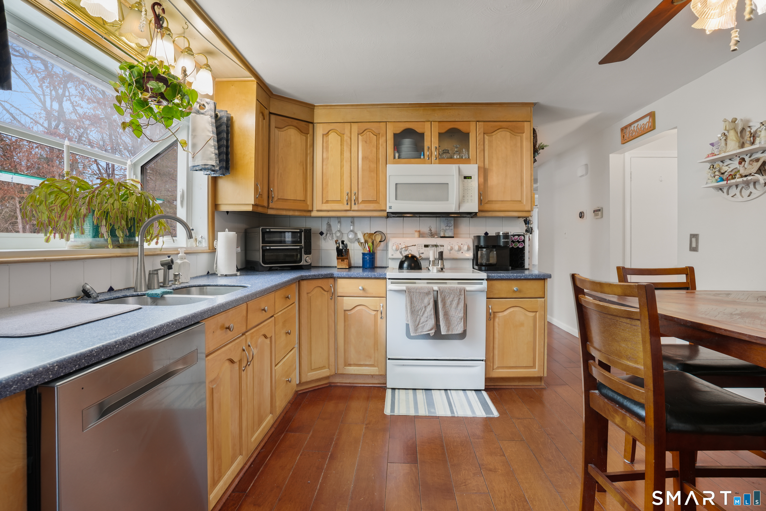 25 Sheffield Lane Bristol CT 06010