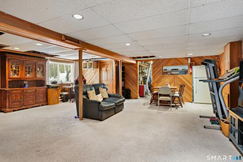 25 Sheffield Lane Bristol CT 06010