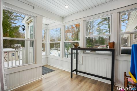 25 Sheffield Lane Bristol CT 06010