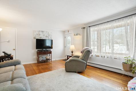 25 Sheffield Lane Bristol CT 06010