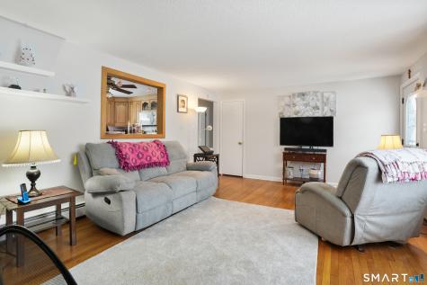 25 Sheffield Lane Bristol CT 06010