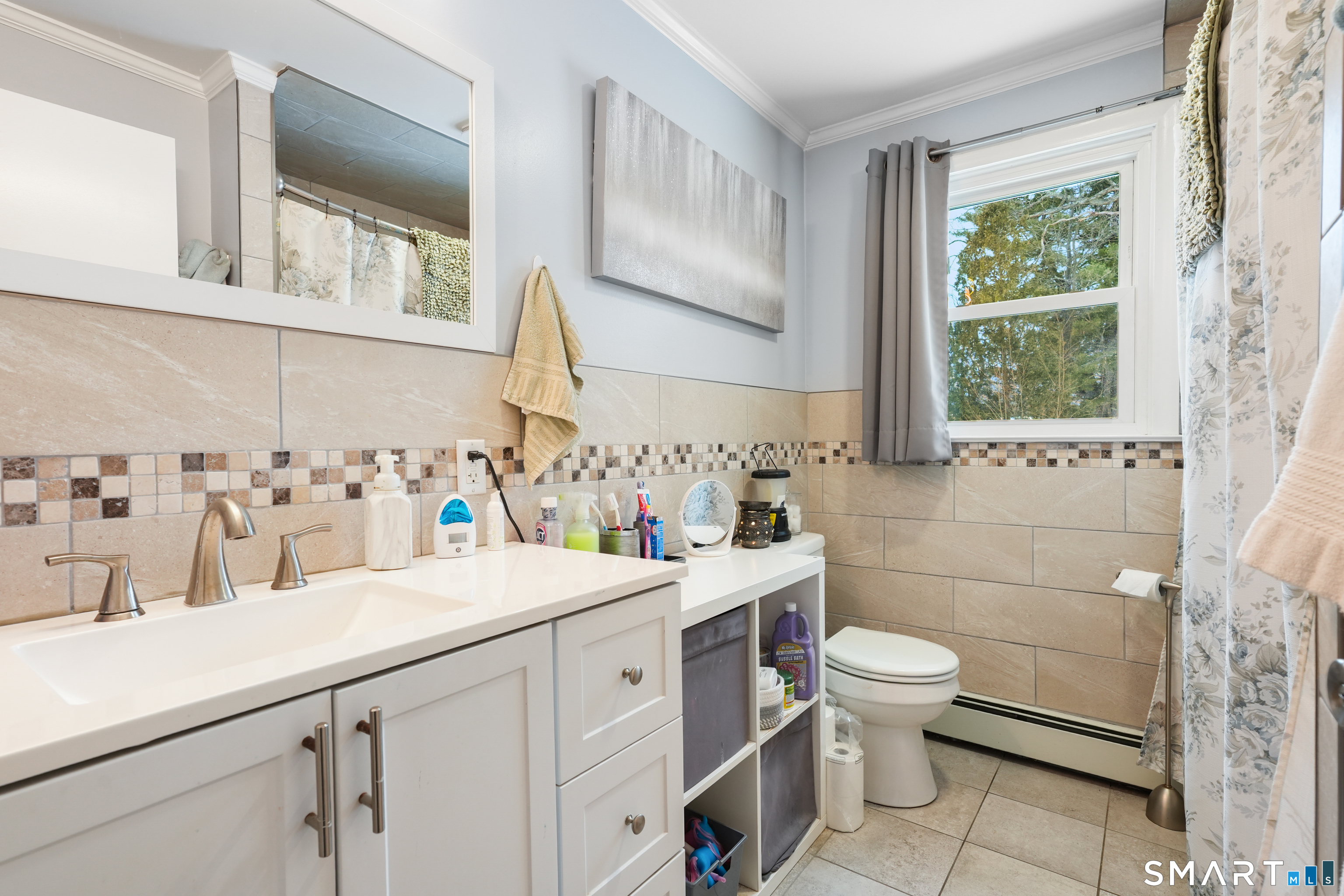 25 Sheffield Lane Bristol CT 06010