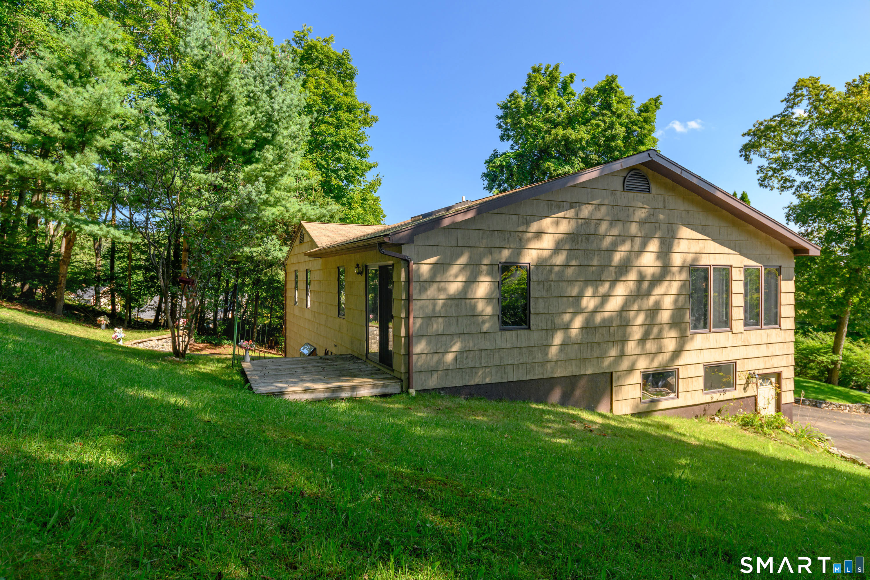 1 Hayestown Heights Danbury CT 06811