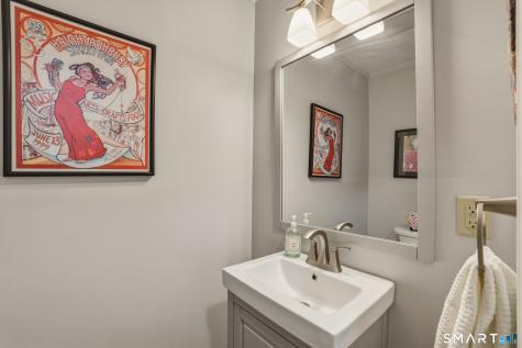 47 Gerard Street Manchester CT 06040