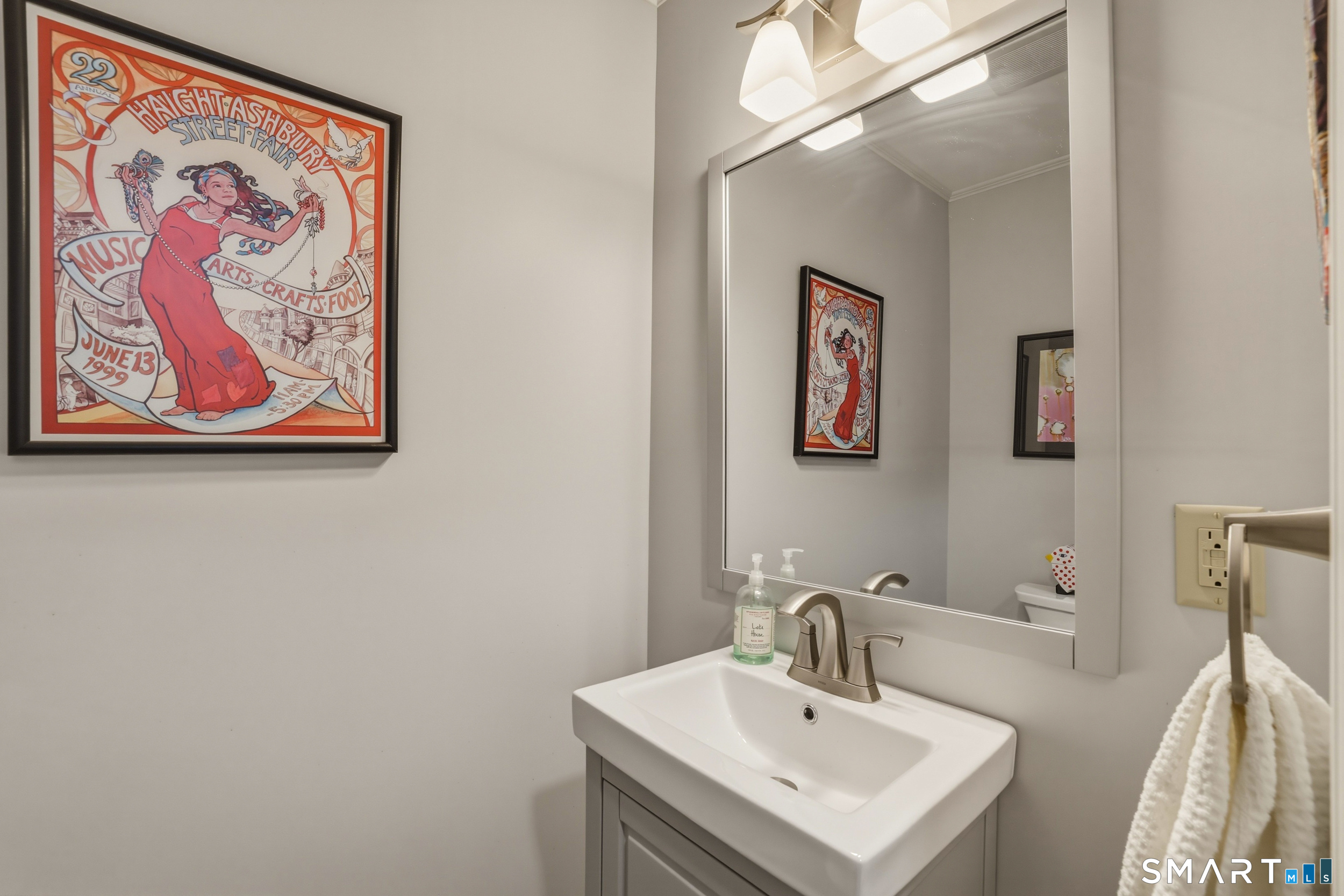 47 Gerard Street Manchester CT 06040