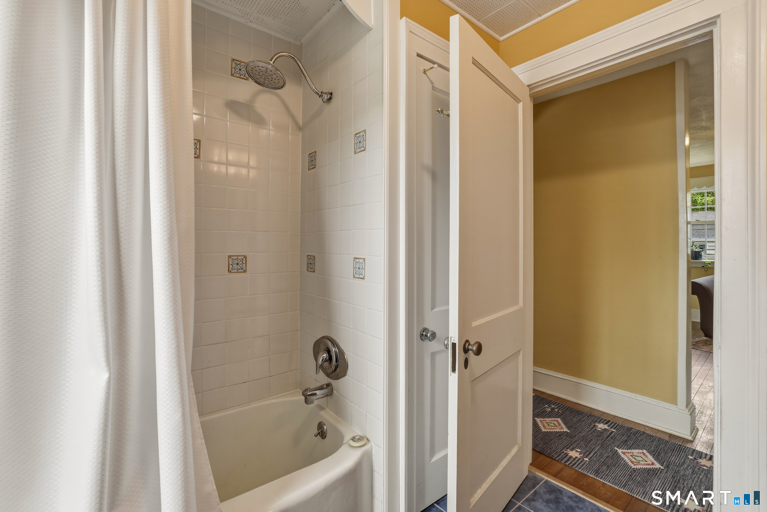 47 Gerard Street Manchester CT 06040