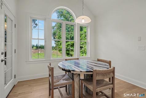 32 Guernsey Lane Avon CT 06001