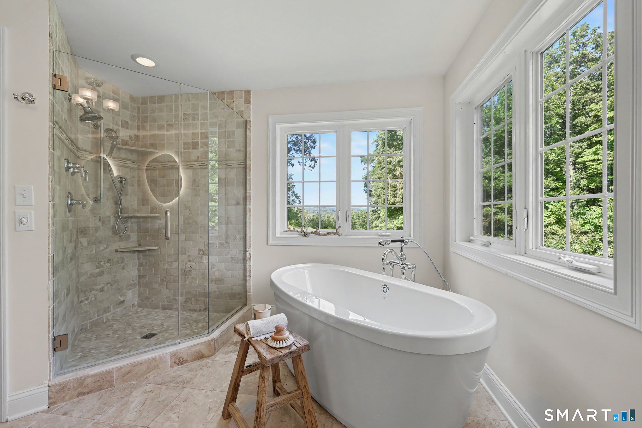 32 Guernsey Lane Avon CT 06001
