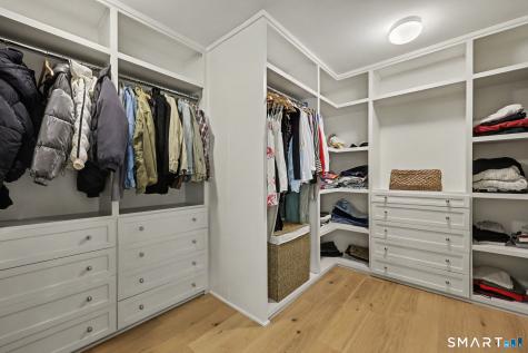 32 Guernsey Lane Avon CT 06001