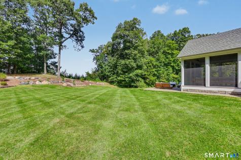 32 Guernsey Lane Avon CT 06001