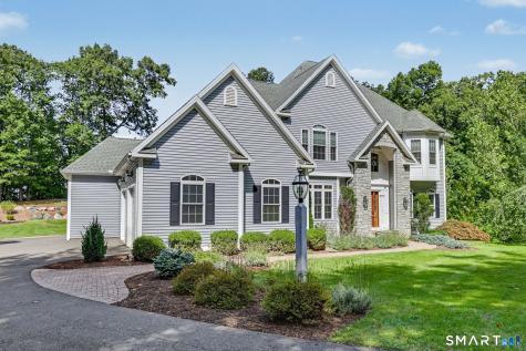 32 Guernsey Lane Avon CT 06001