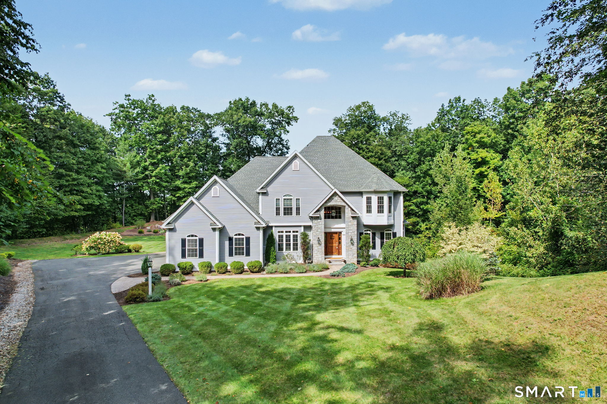 32 Guernsey Lane Avon CT 06001