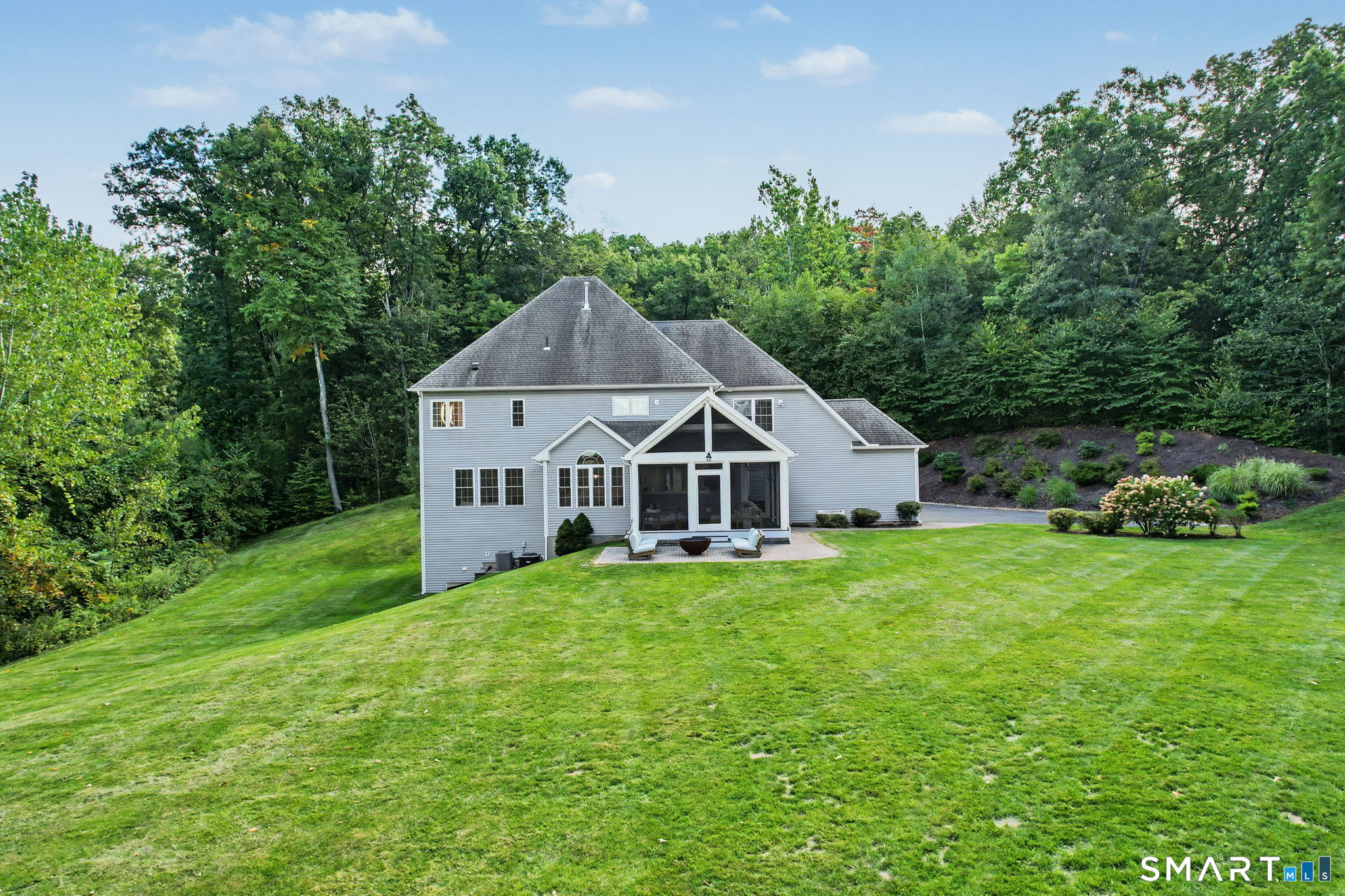 32 Guernsey Lane Avon CT 06001