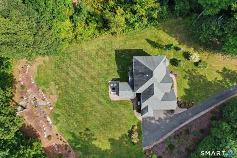 32 Guernsey Lane Avon CT 06001
