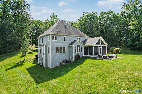 32 Guernsey Lane Avon CT 06001