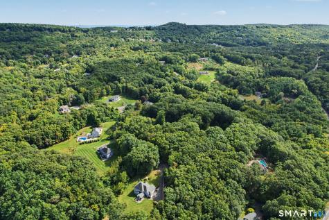 32 Guernsey Lane Avon CT 06001