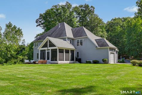 32 Guernsey Lane Avon CT 06001