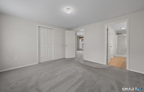 8 Rose Court East Windsor CT 06088