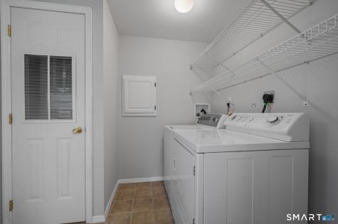 8 Rose Court East Windsor CT 06088