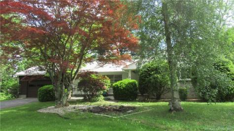 17 Maxine Road Bristol CT 06010