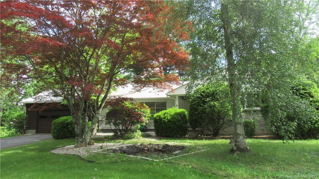 17 Maxine Road Bristol CT 06010