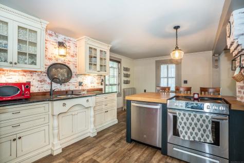 4 Stebbins Brook Lane Simsbury CT 06070