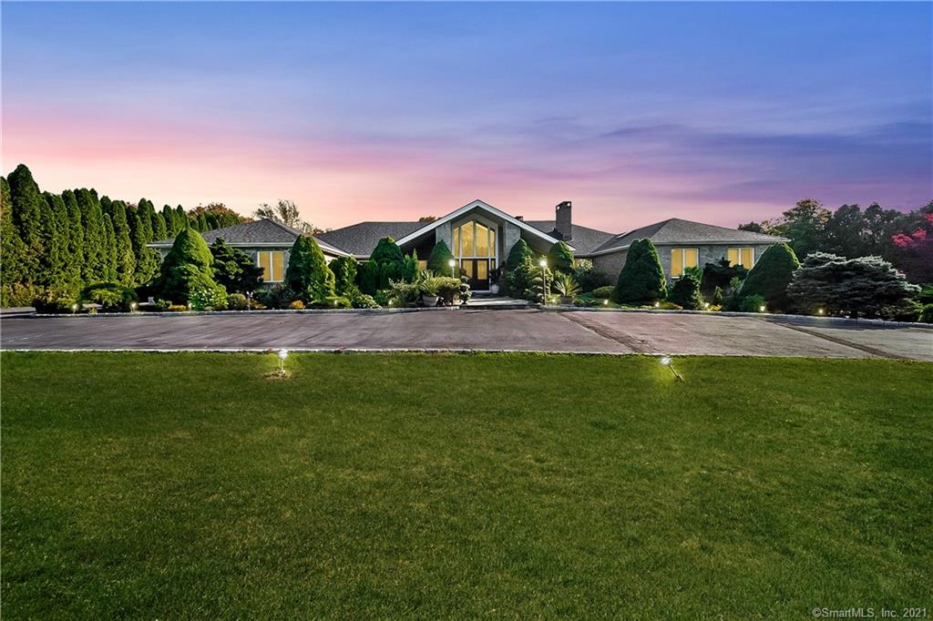 8 Sunswept Drive New Fairfield CT 06812
