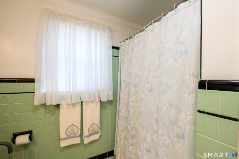 25 River Road East Haven CT 06512