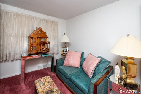 25 River Road East Haven CT 06512