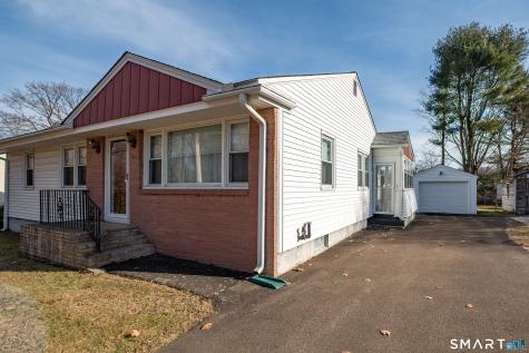 25 River Road East Haven CT 06512