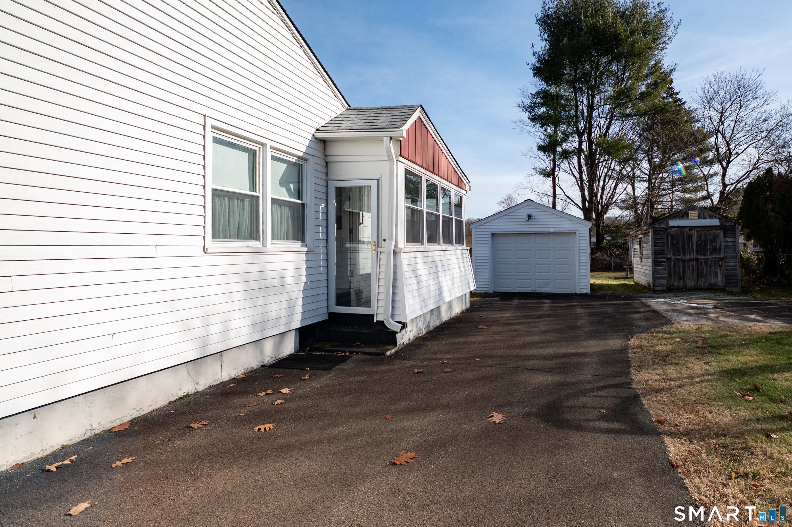 25 River Road East Haven CT 06512