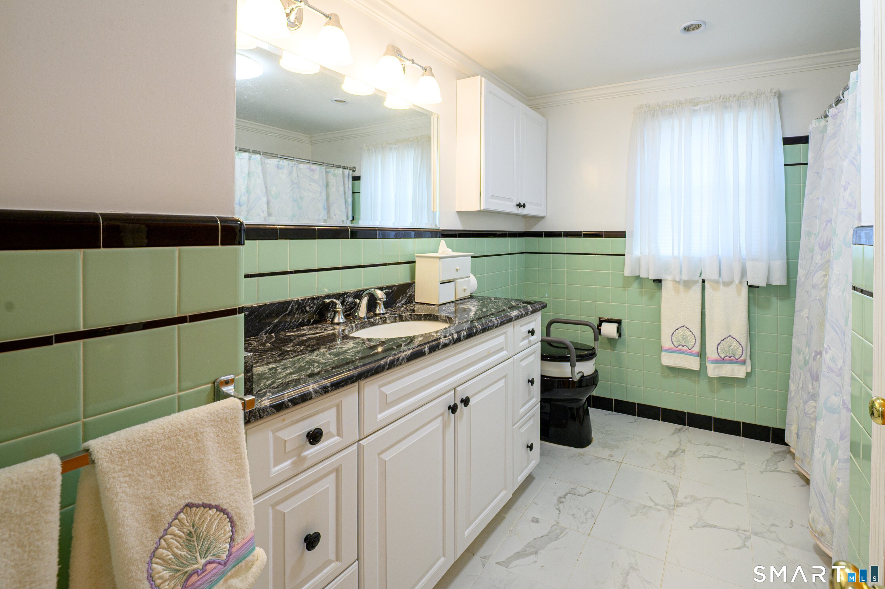 25 River Road East Haven CT 06512