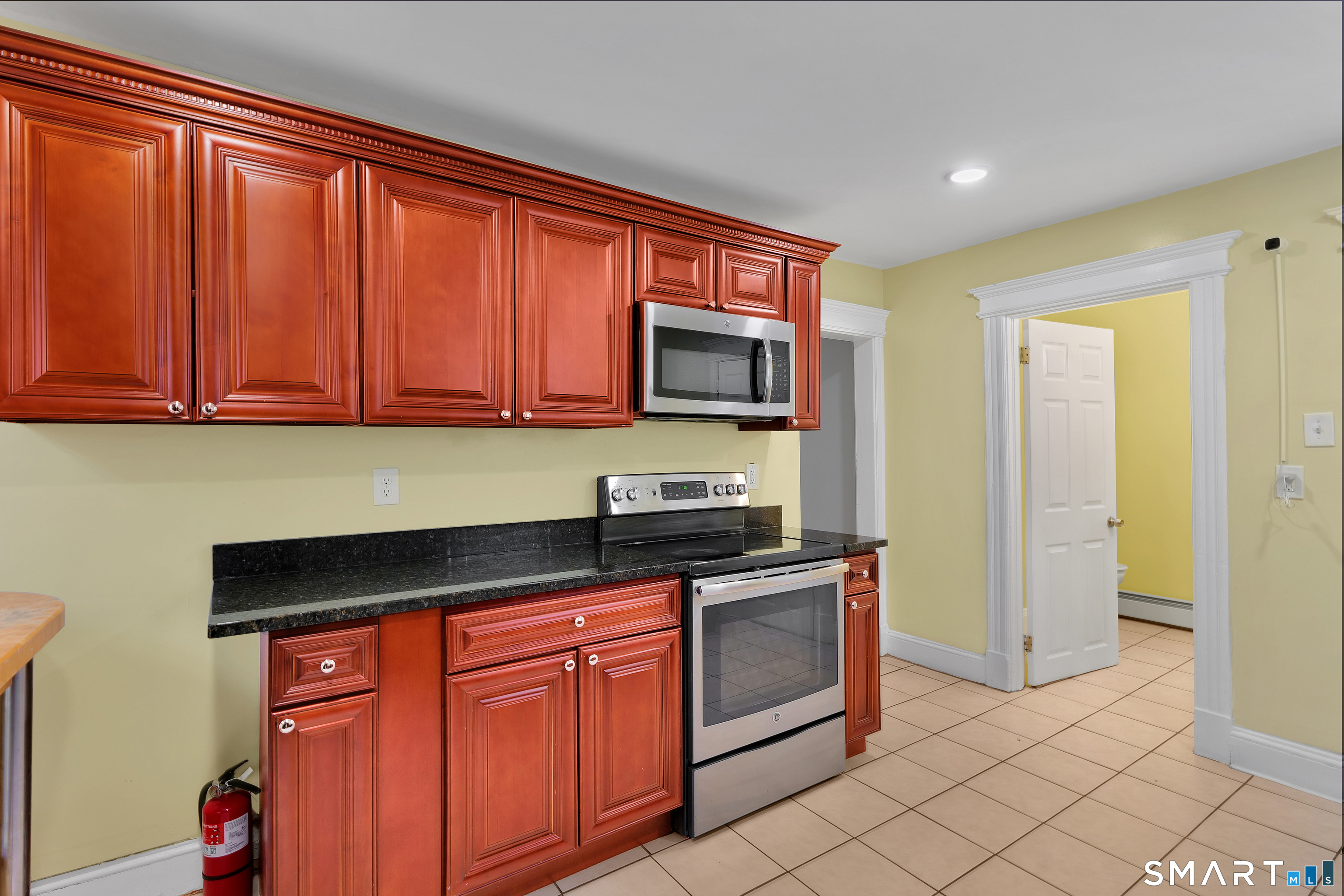 382 Vine Street Hartford CT 06112