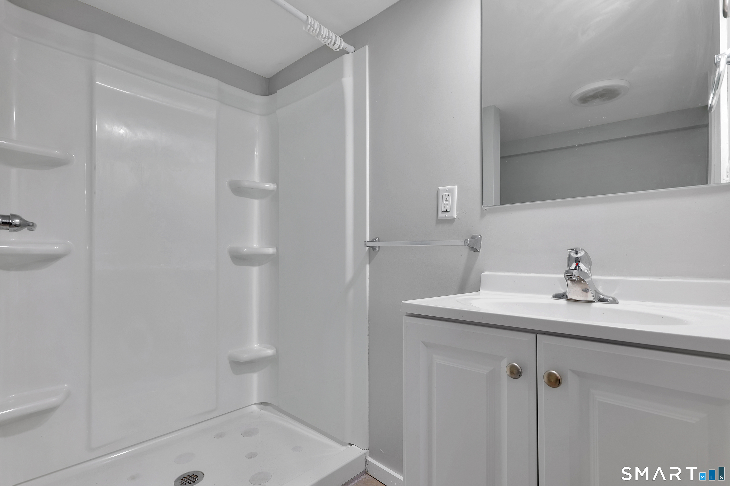 382 Vine Street Hartford CT 06112