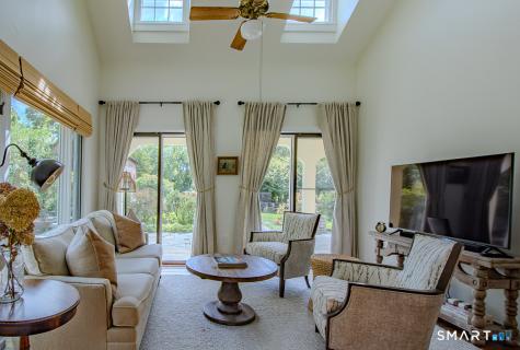 428 Simsbury Road Bloomfield CT 06002