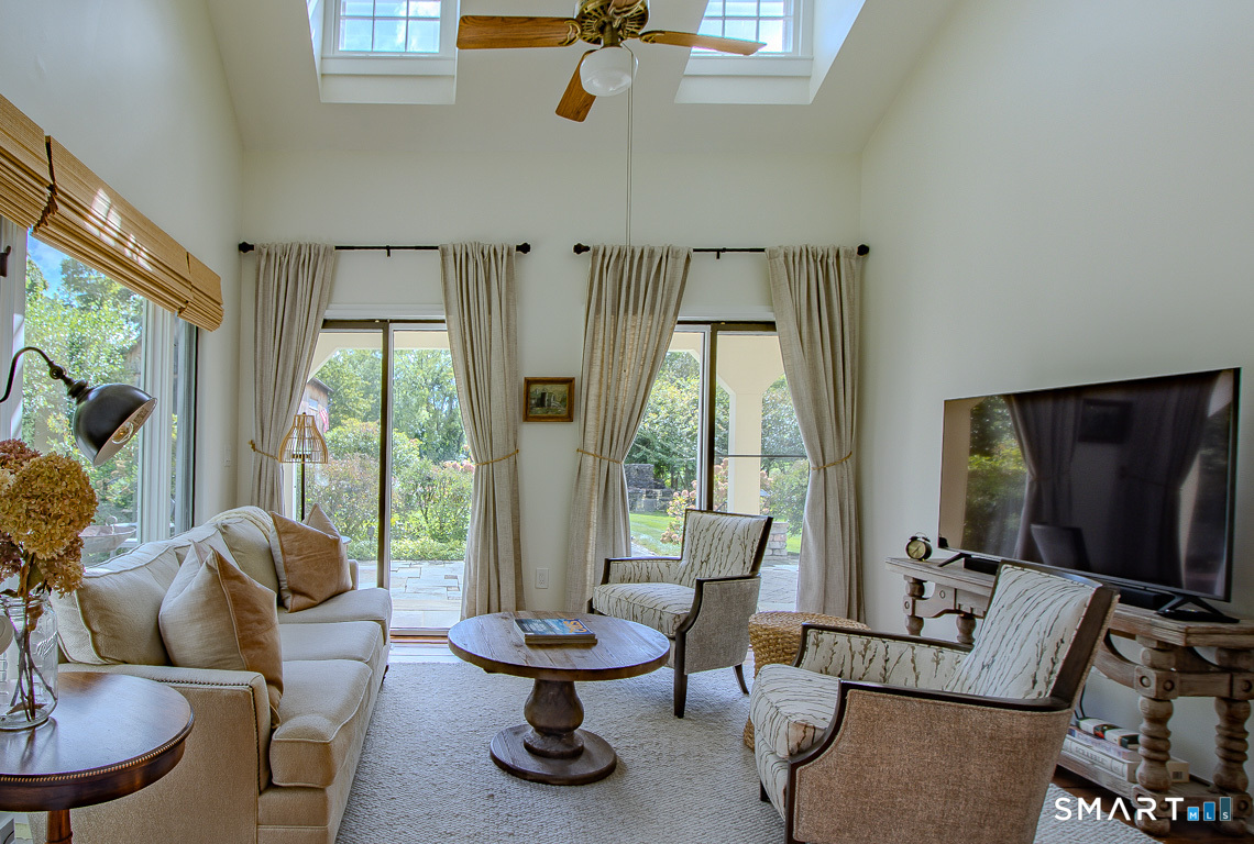 428 Simsbury Road Bloomfield CT 06002