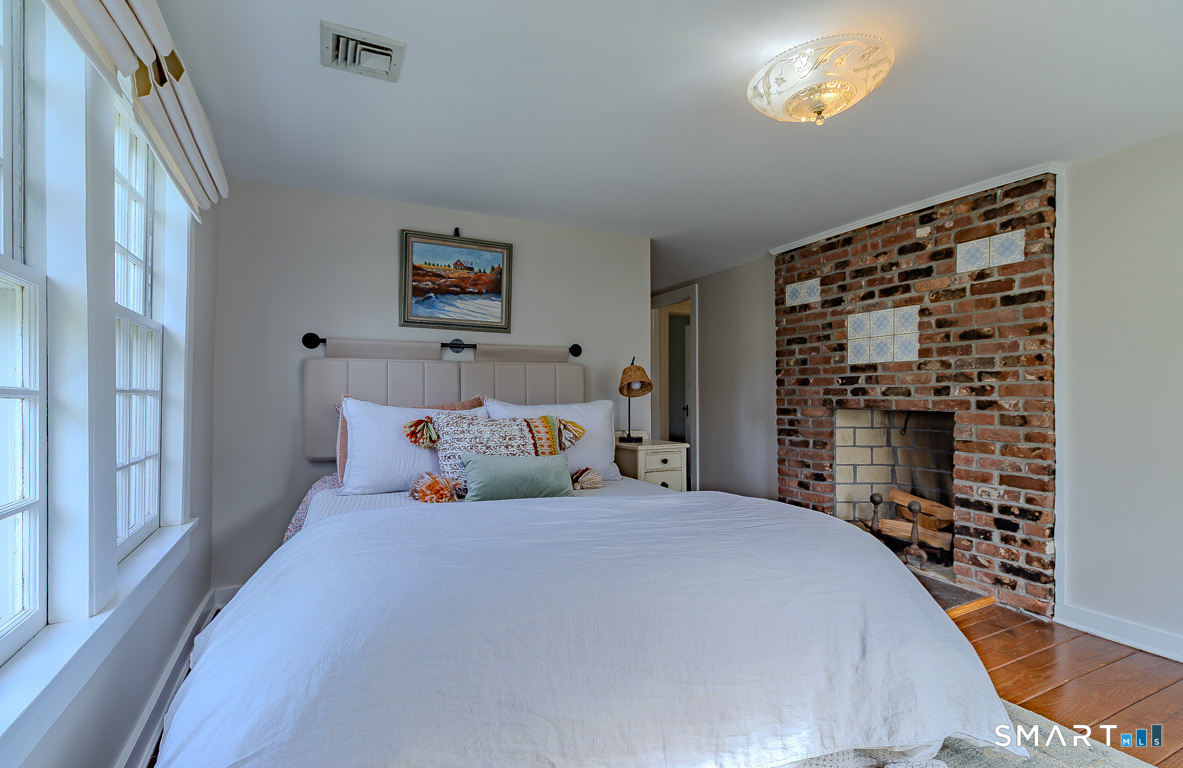 428 Simsbury Road Bloomfield CT 06002