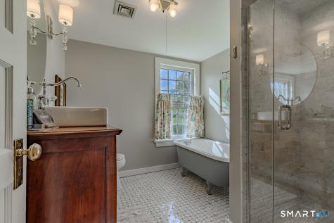 428 Simsbury Road Bloomfield CT 06002