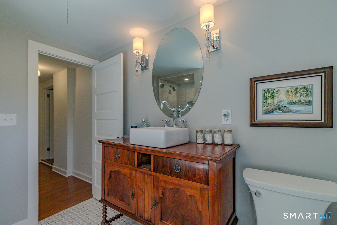 428 Simsbury Road Bloomfield CT 06002