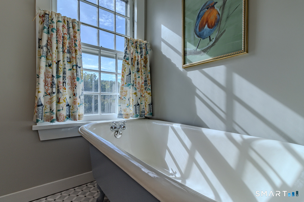 428 Simsbury Road Bloomfield CT 06002