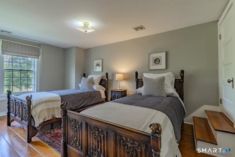 428 Simsbury Road Bloomfield CT 06002